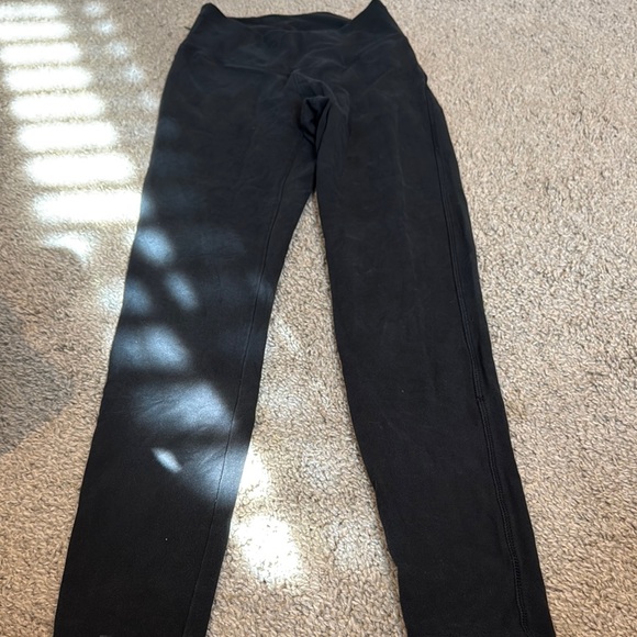 PINK Victoria's Secret Black Leggings Sleek Form-Fitting Design - Picture 1 of 2